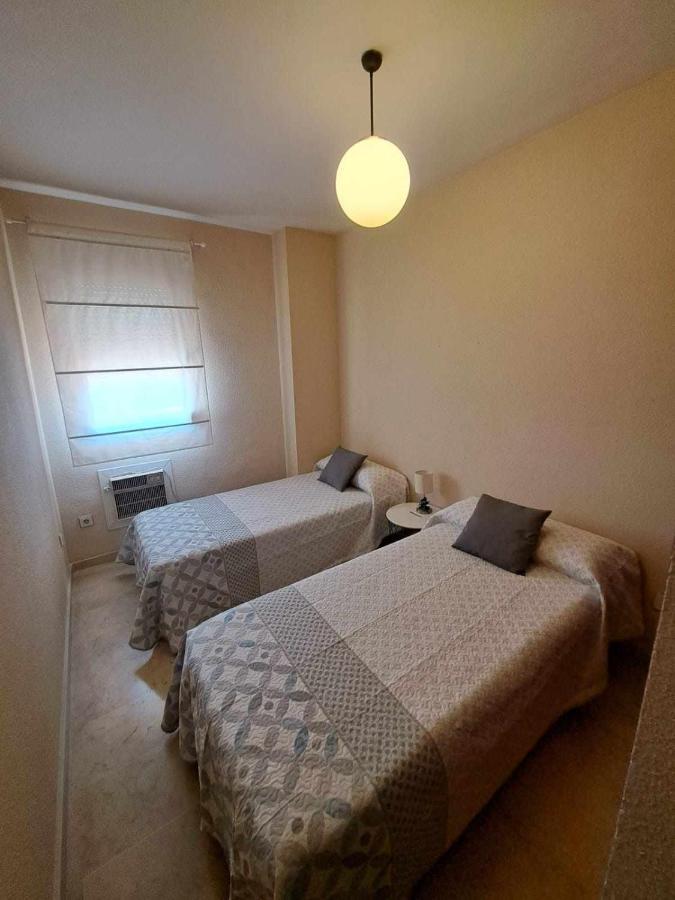 Universidad 2 By Shouthern Rooms Jaen Luaran gambar
